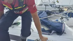 RS Falsterbokanalen hjälper segelbåt med motorproblem