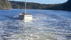 RS Strömstad bogserar haverist 