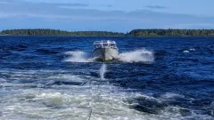 Bogsering av båt som tappat propellern