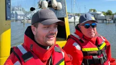Frivilliga sjöräddare ombord på Rescue Lillie af Vivesta.