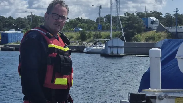 Medlem med motorhaveri får hjälp av rs Falsterbokanalen 