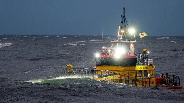 Rescue Stenhammar i hög sjö